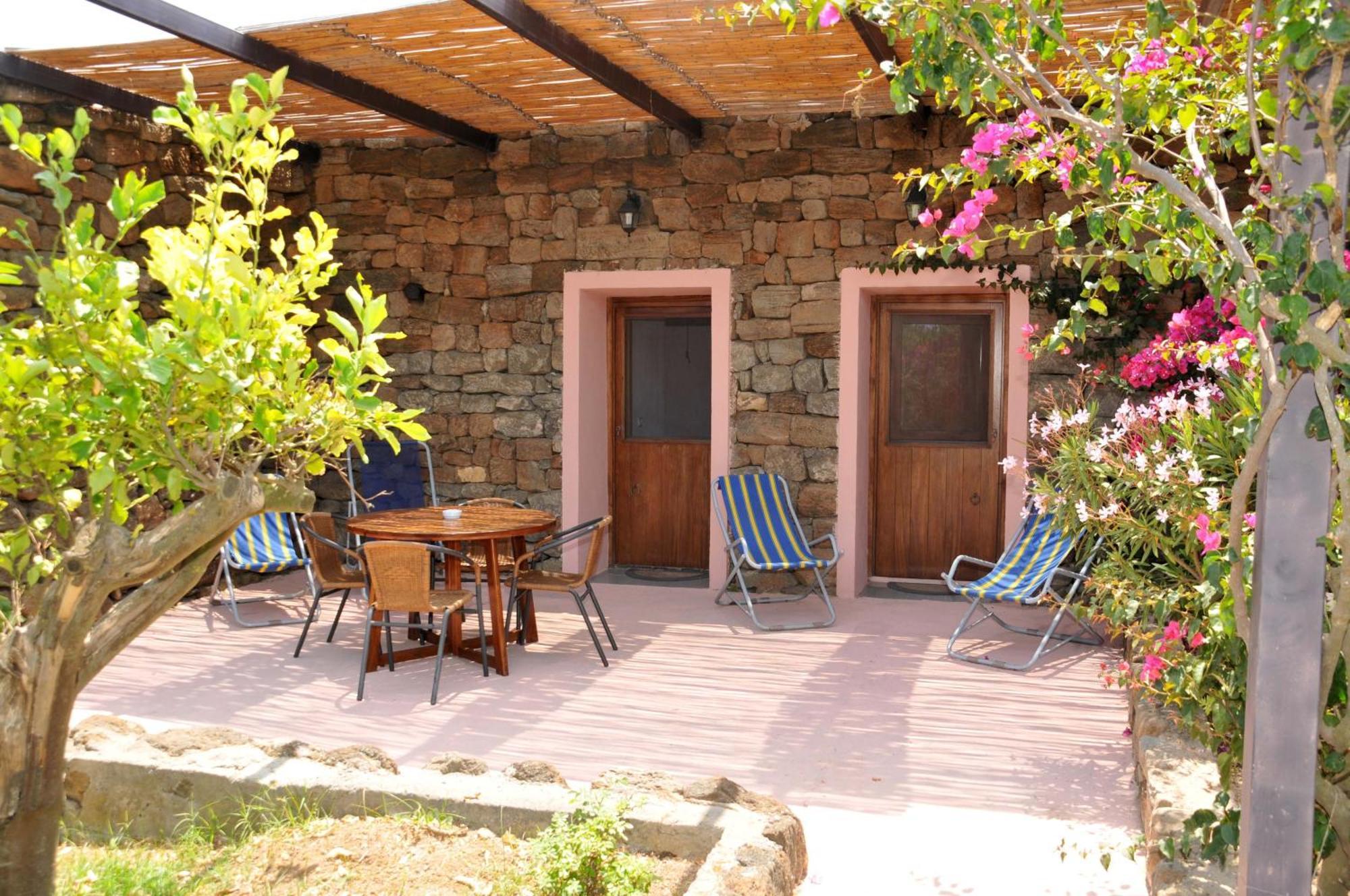 Villa Agriturismo Zinedi à Pantelleria Extérieur photo